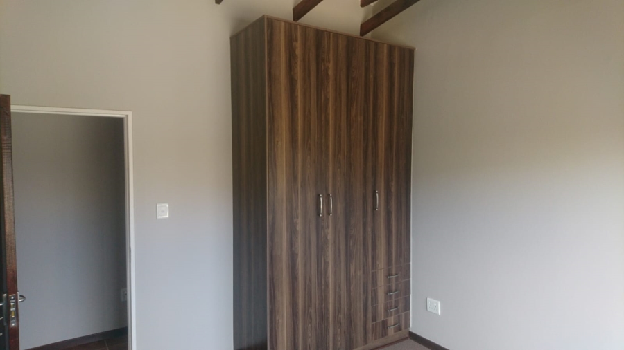 To Let 3 Bedroom Property for Rent in Hillside Free State